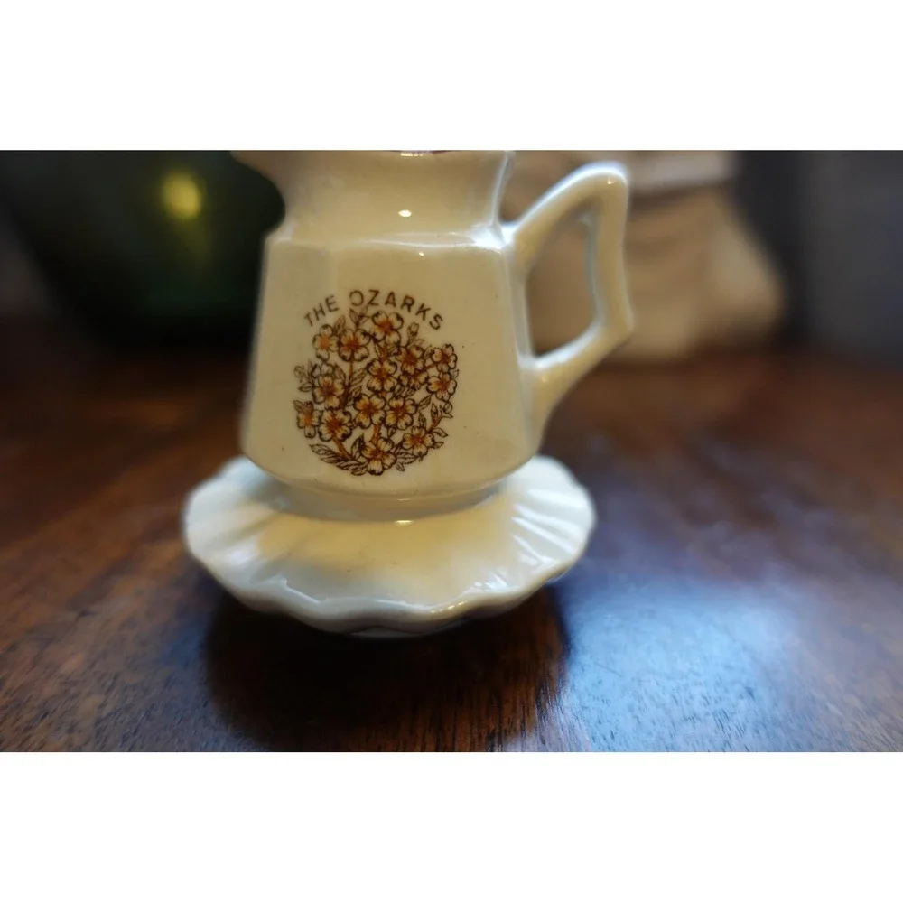 Vintage pottery mini bud vase the Ozarks‎ theme pottery toothpick holder